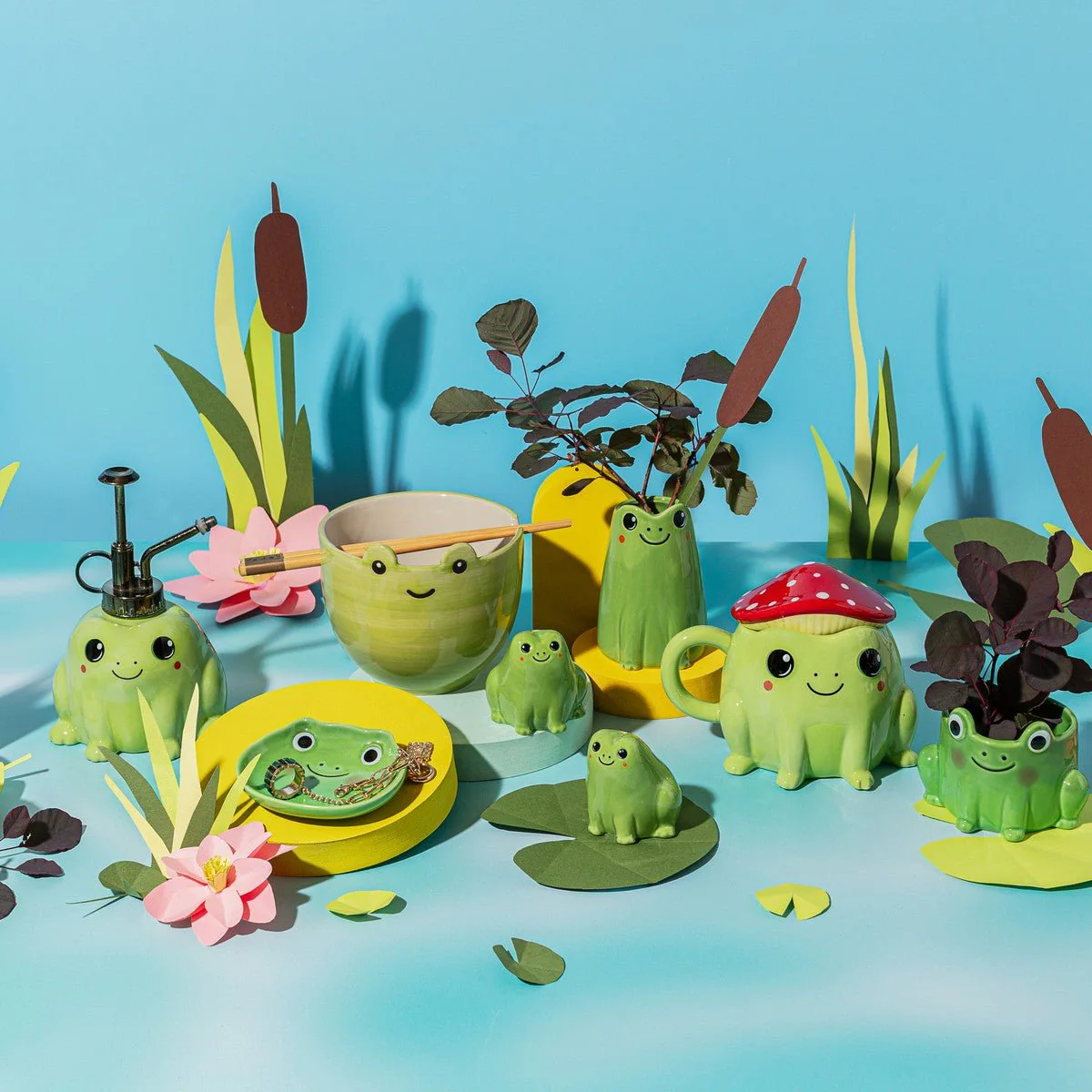 Frog Salt & Pepper Shakers - Image 3